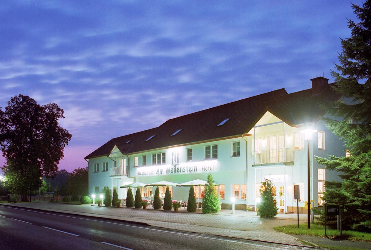 Hotel Am Meilenstein Dunkelforth Exterior foto