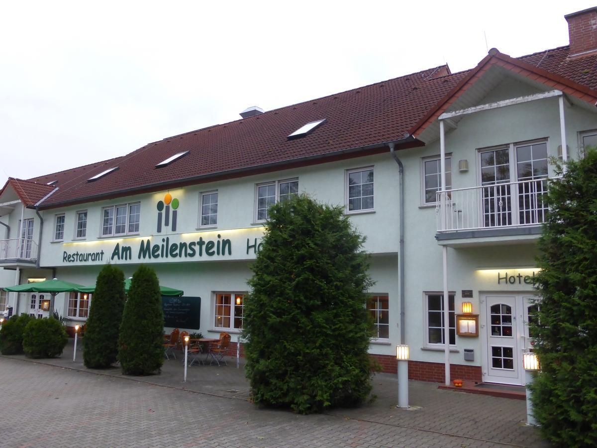 Hotel Am Meilenstein Dunkelforth Exterior foto